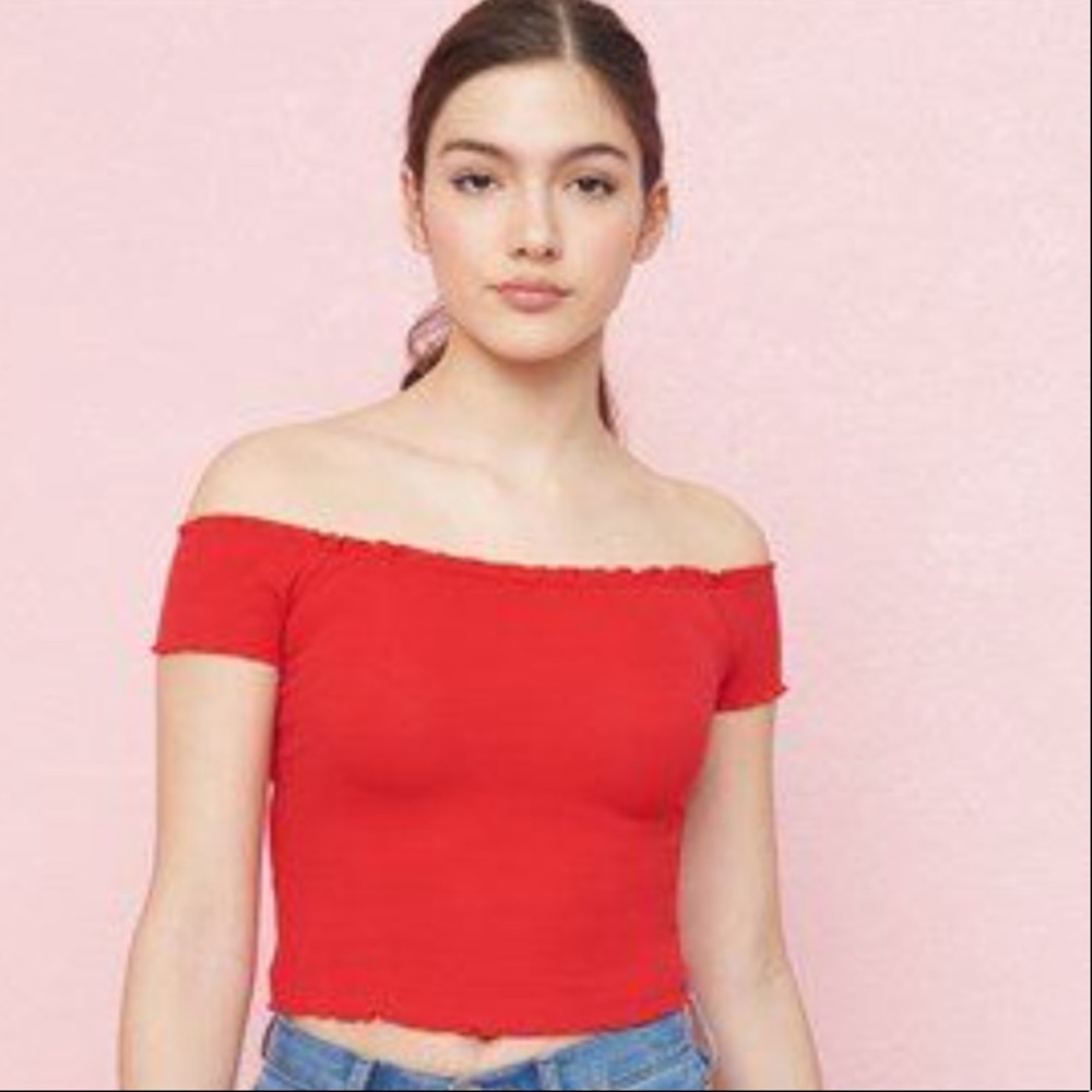NWOT Garage Clothing Off-Shoulder Lettuce Edge Tee